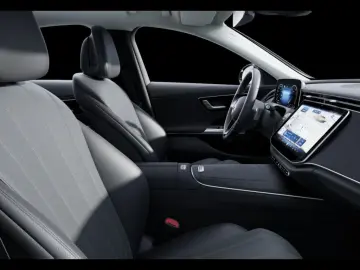 E 200 4M AVANTGARDE AMBIENTE DISTRO MBUX KAMERA