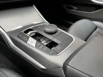 318i Limo LCI M Sport Dach Navi LED HiFi DAB Shz