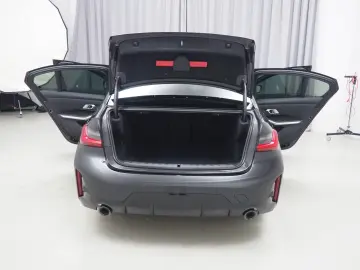 320d xDrive Limousine (M-Sport Navi LED Leder Sh