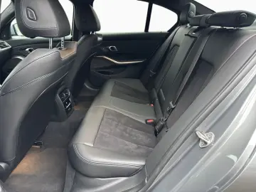 330i M SPORT PRO AdLED DAPr Glasd 360  H K 19