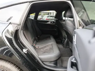 420d xDrive M-Sport Pro AHK LED ACC NAVI SHZ PDC