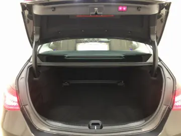 C 300 d 4M AVANTGARDE Distr Memory DIGITAL LIGHT