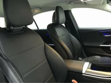 C 300 d 4M AVANTGARDE Distr Memory DIGITAL LIGHT