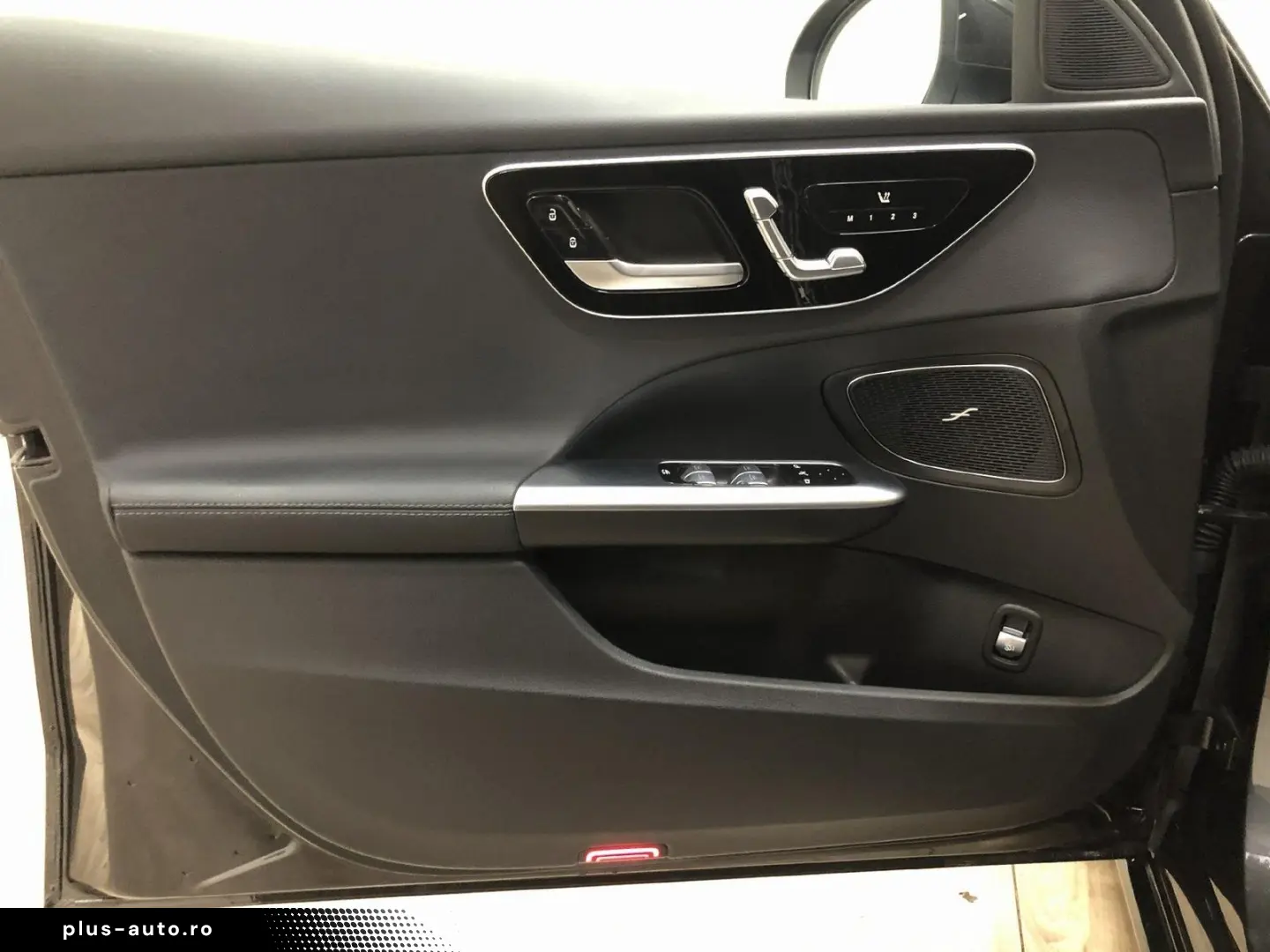 C 300 d 4M AVANTGARDE Distr Memory DIGITAL LIGHT