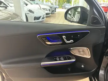 C 220 d 4M PANO DiSTRO HuD MEMORY 360  LED