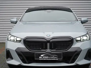 520i M Sport PANO H&K CARBON 360 HUD KEYLESS