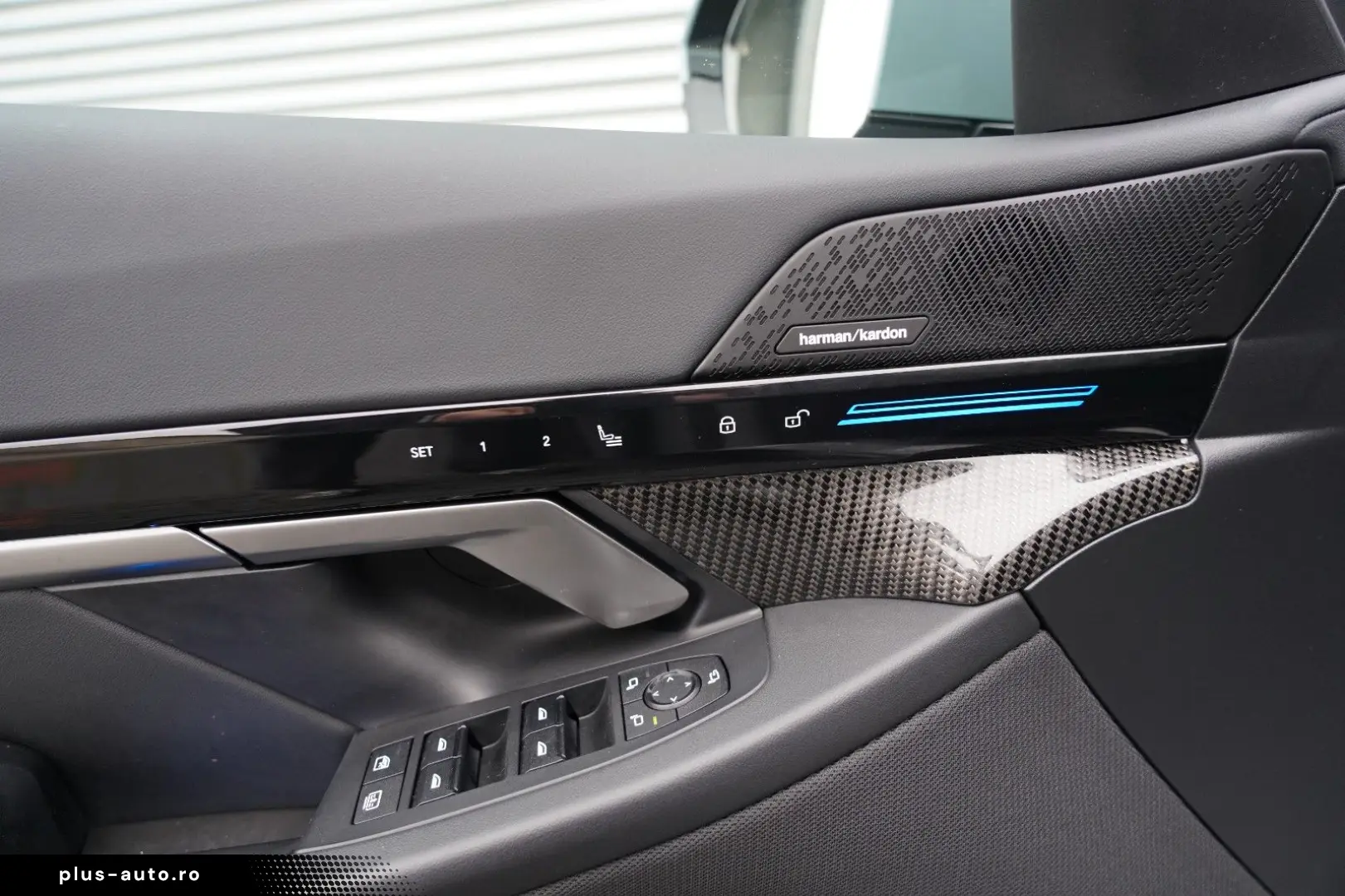 520i M Sport PANO H&K CARBON 360 HUD KEYLESS