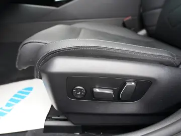 520i M Sport PANO H&K CARBON 360 HUD KEYLESS