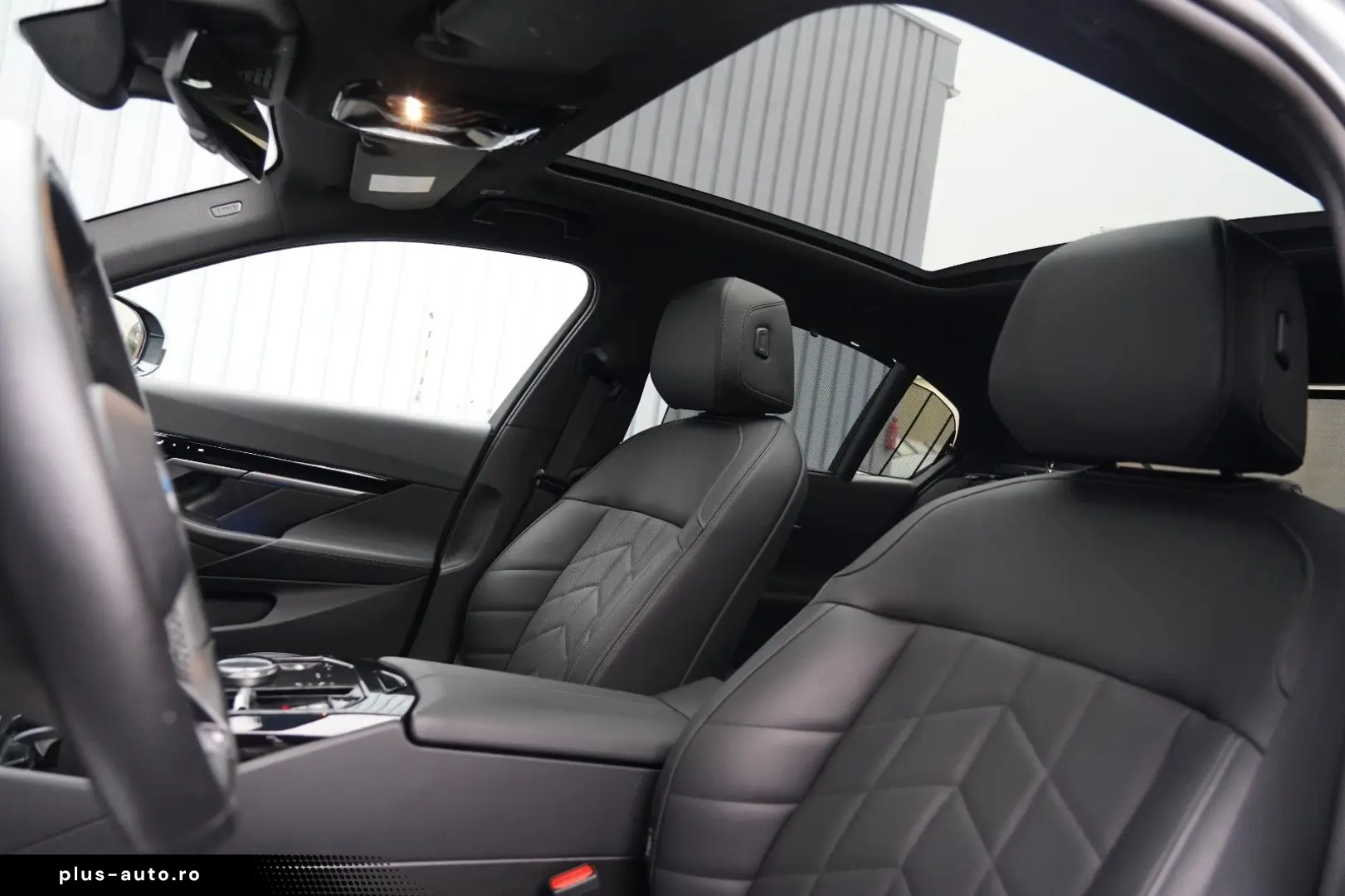 520i M Sport PANO H&K CARBON 360 HUD KEYLESS