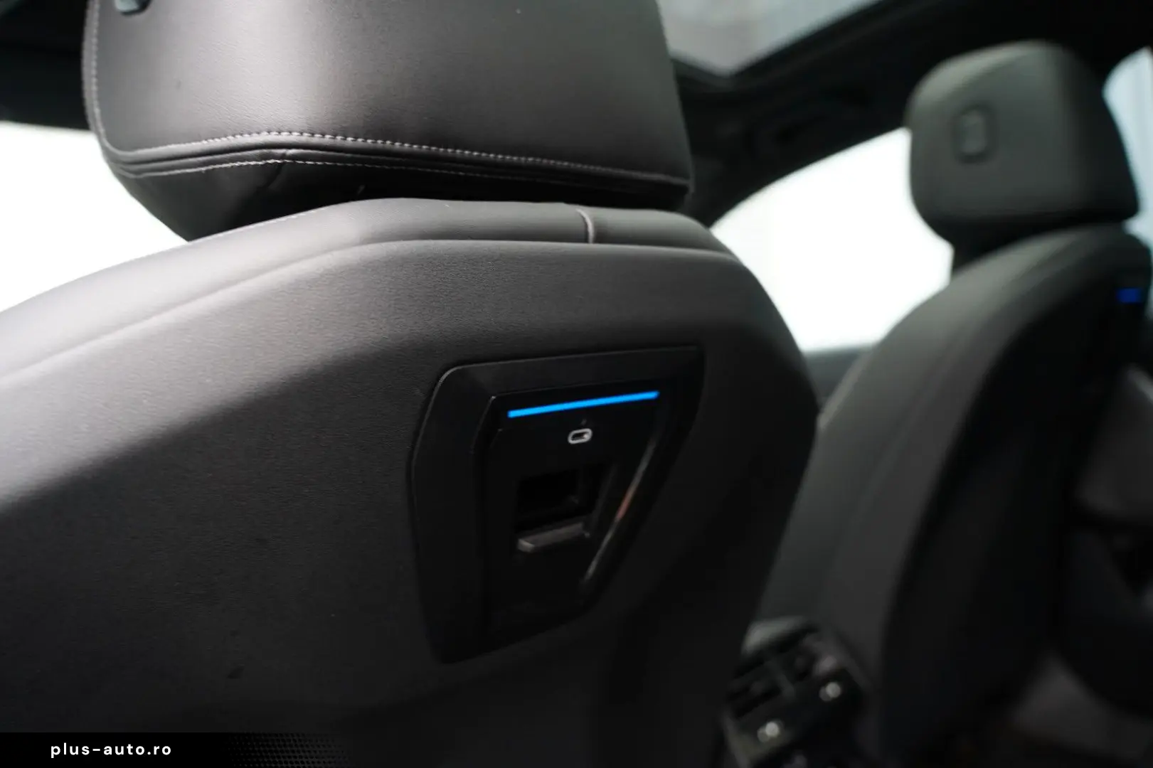 520i M Sport PANO H&K CARBON 360 HUD KEYLESS