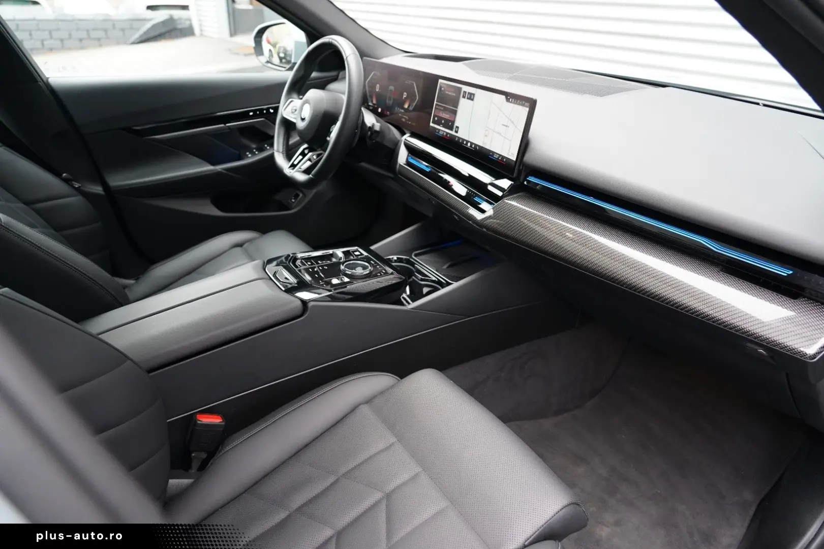 520i M Sport PANO H&K CARBON 360 HUD KEYLESS