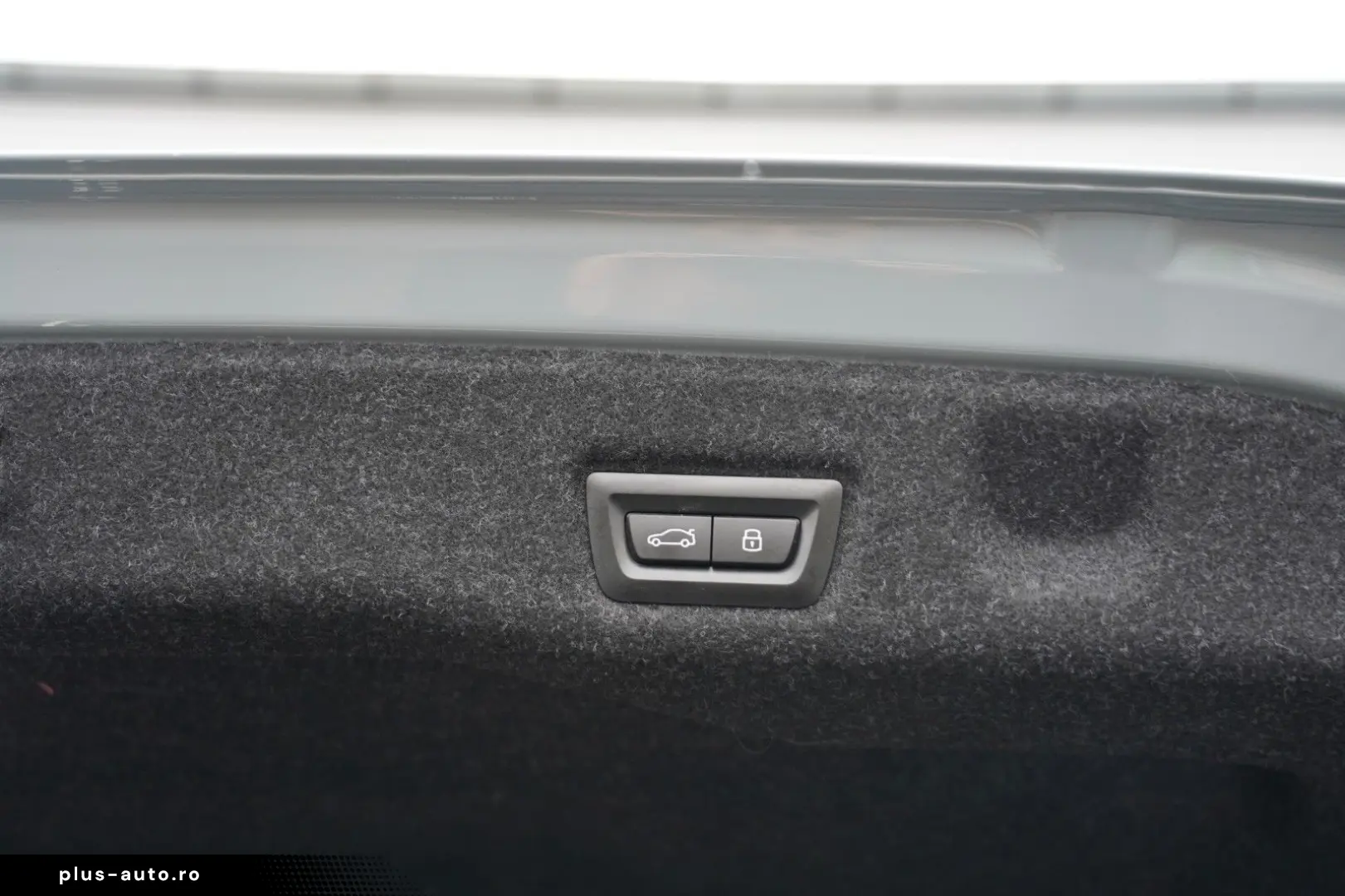 520i M Sport PANO H&K CARBON 360 HUD KEYLESS