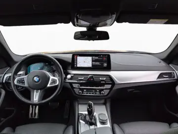 520d xDr M SPORT LiCoPr St Go Kam HiFi AHK 19