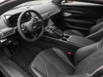 V8 Vantage MY25   Launch Pack   Bowers&Wilkins