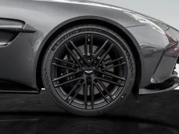 V8 Vantage MY25   Launch Pack   Bowers&Wilkins