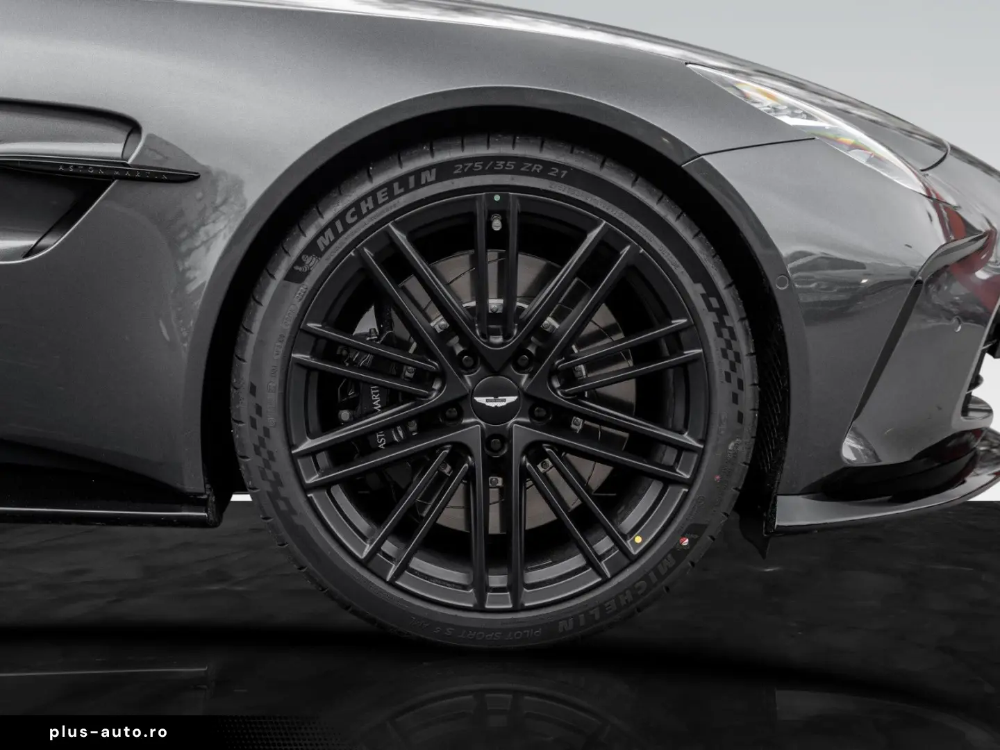 V8 Vantage MY25   Launch Pack   Bowers&Wilkins