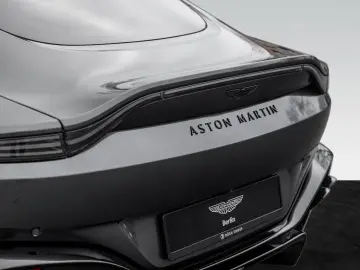 V8 Vantage MY25   Launch Pack   Bowers&Wilkins