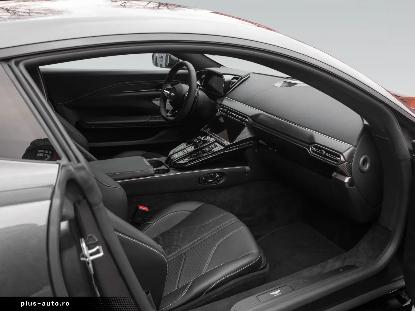 V8 Vantage MY25   Launch Pack   Bowers&Wilkins