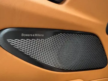 V8 Vantage MY25   Soundsystem