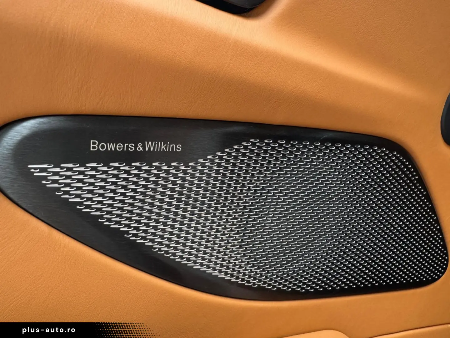 V8 Vantage MY25   Soundsystem