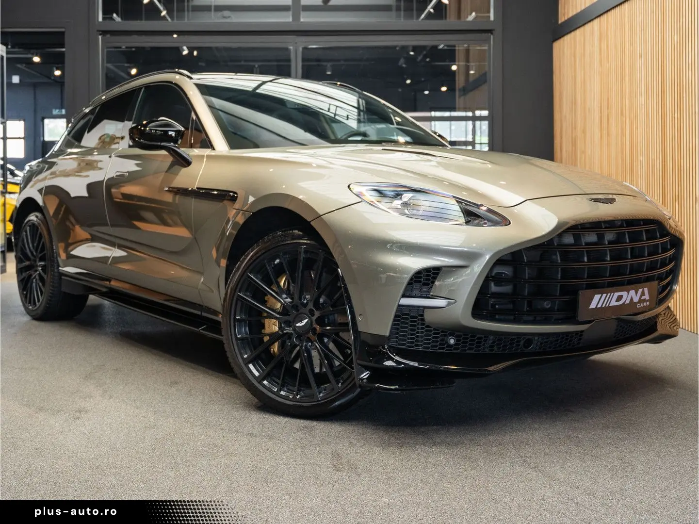 DBX 707 4.0 V8 Stoelventilatie Pano 4.0 V8 707 A