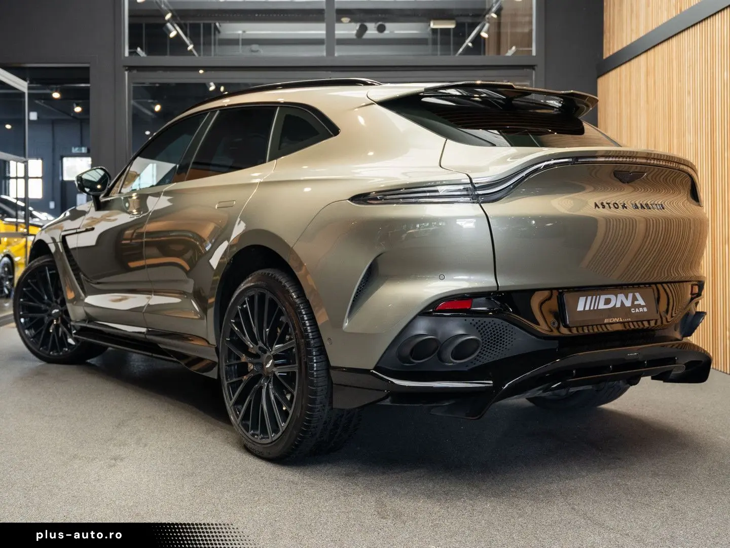 DBX 707 4.0 V8 Stoelventilatie Pano 4.0 V8 707 A