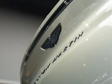 DBX 707 4.0 V8 Stoelventilatie Pano 4.0 V8 707 A