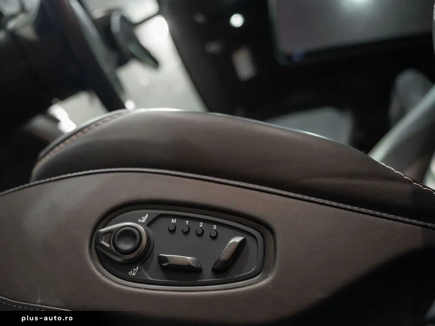 DBX 707 4.0 V8 Stoelventilatie Pano 4.0 V8 707 A