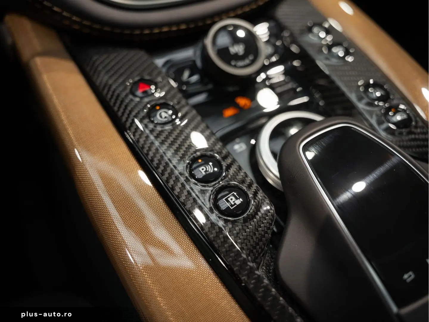 DBX 707 4.0 V8 Stoelventilatie Pano 4.0 V8 707 A