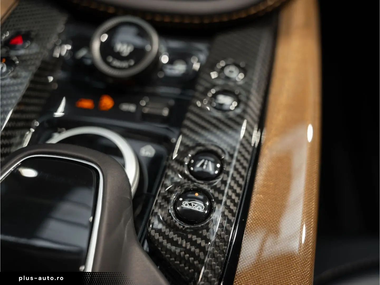 DBX 707 4.0 V8 Stoelventilatie Pano 4.0 V8 707 A