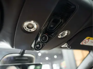 DBX 707 4.0 V8 Stoelventilatie Pano 4.0 V8 707 A