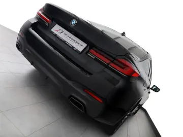530d xDrive Limo. M Sport LASER MEMORY HUD RFK