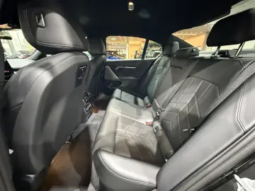 520 i M Sport Carbon HUD H&K Shadow 360  Memory