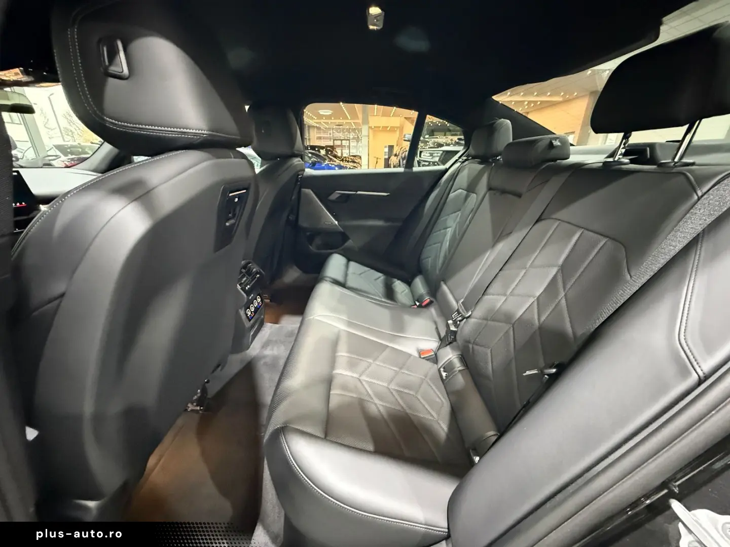 520 i M Sport Carbon HUD H&K Shadow 360  Memory