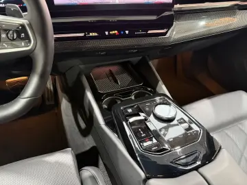 520 i M Sport Carbon HUD H&K Shadow 360  Memory