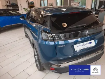 3008 Plug-In Hybrid 225 e-EAT8 Allure Pack