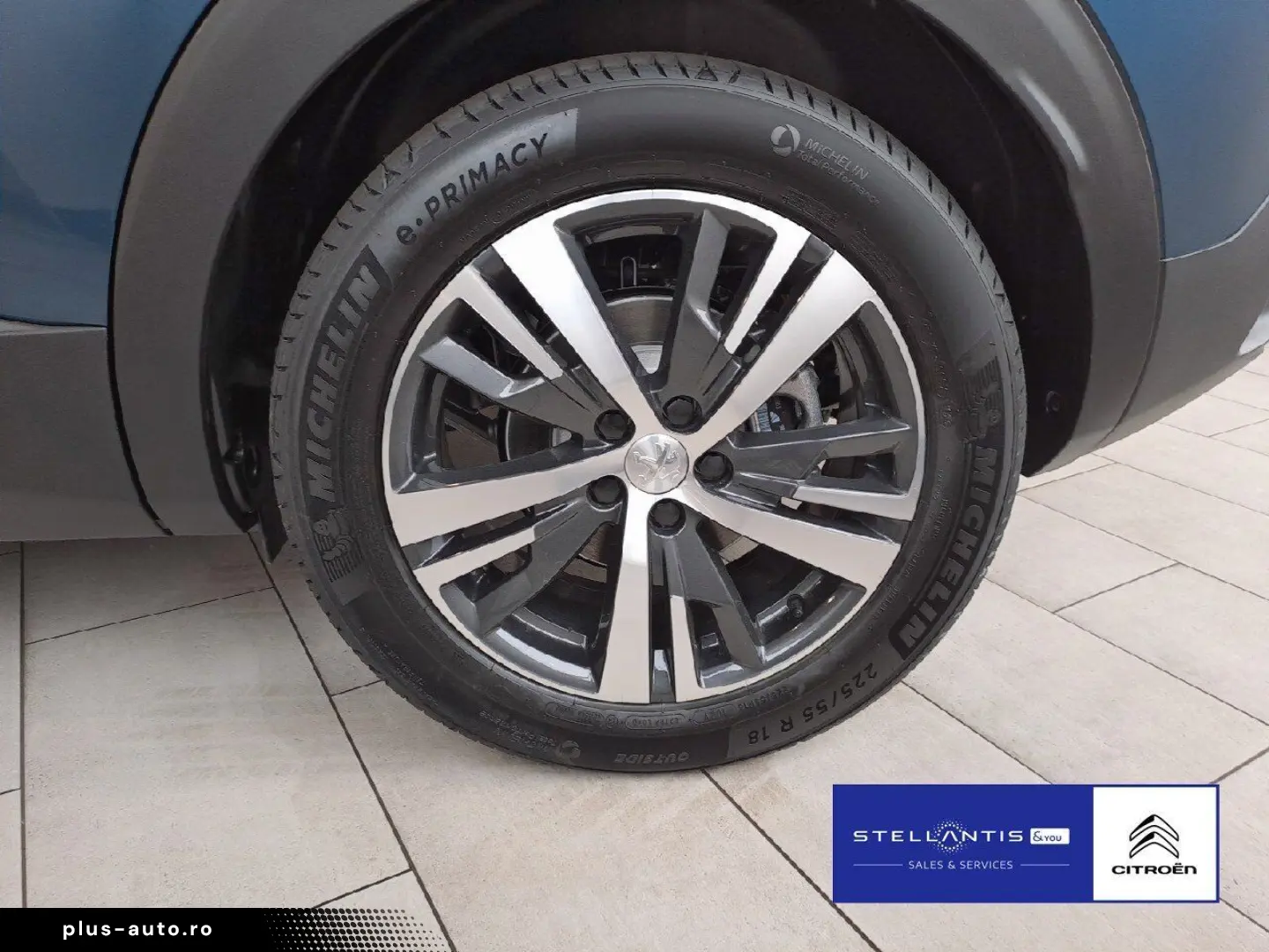 3008 Plug-In Hybrid 225 e-EAT8 Allure Pack