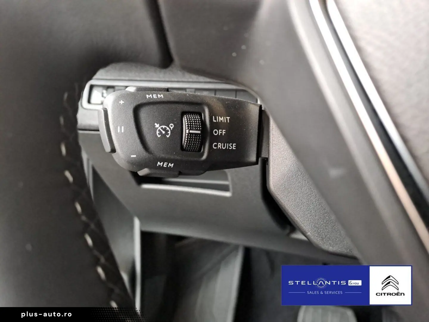 3008 Plug-In Hybrid 225 e-EAT8 Allure Pack