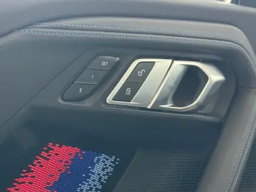 M240 i xDrive  Schale H K ACC LED HUD