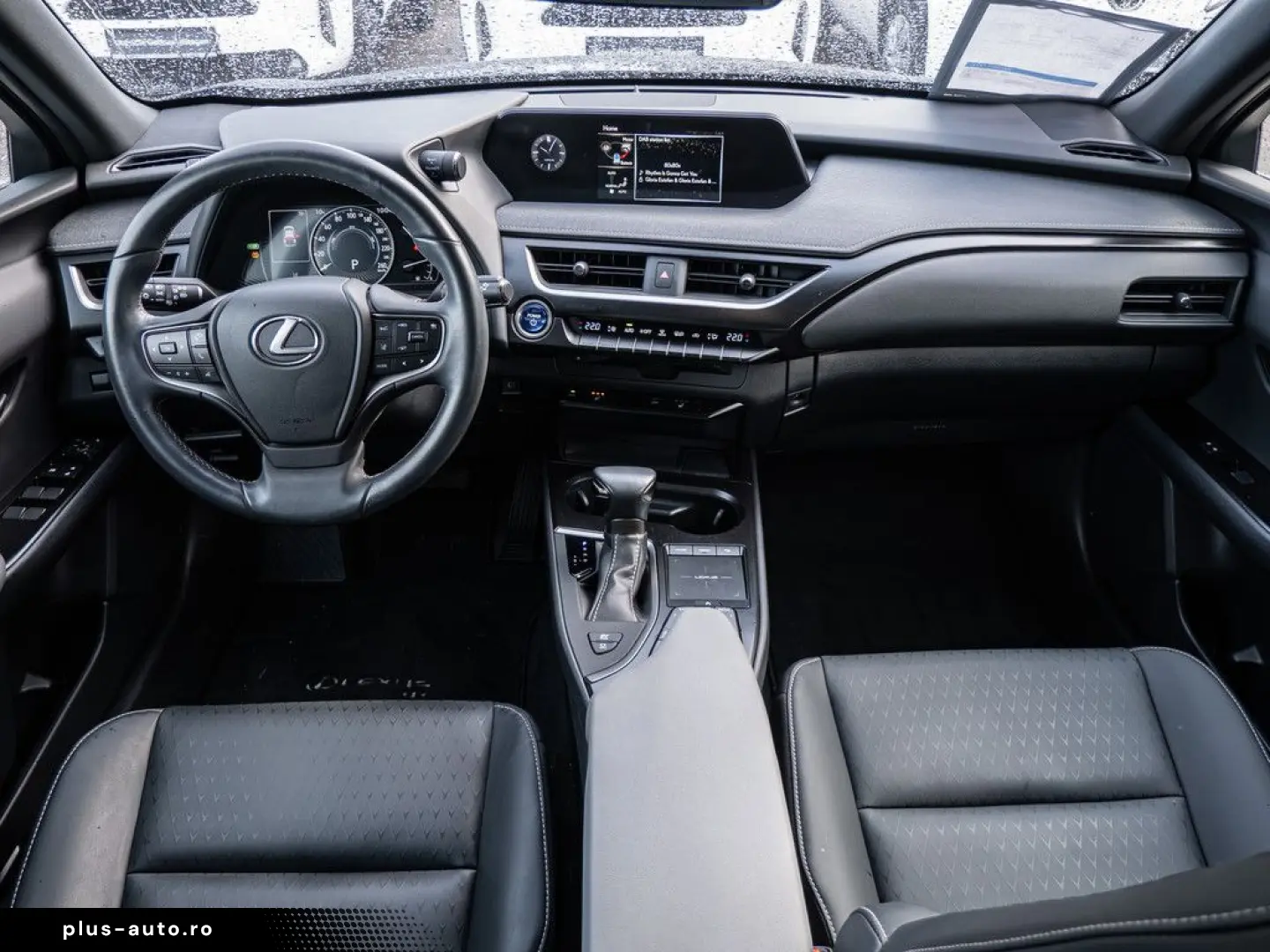 UX 250 h Style  KLIMA SHZ ACC LED SCHEINWERFER