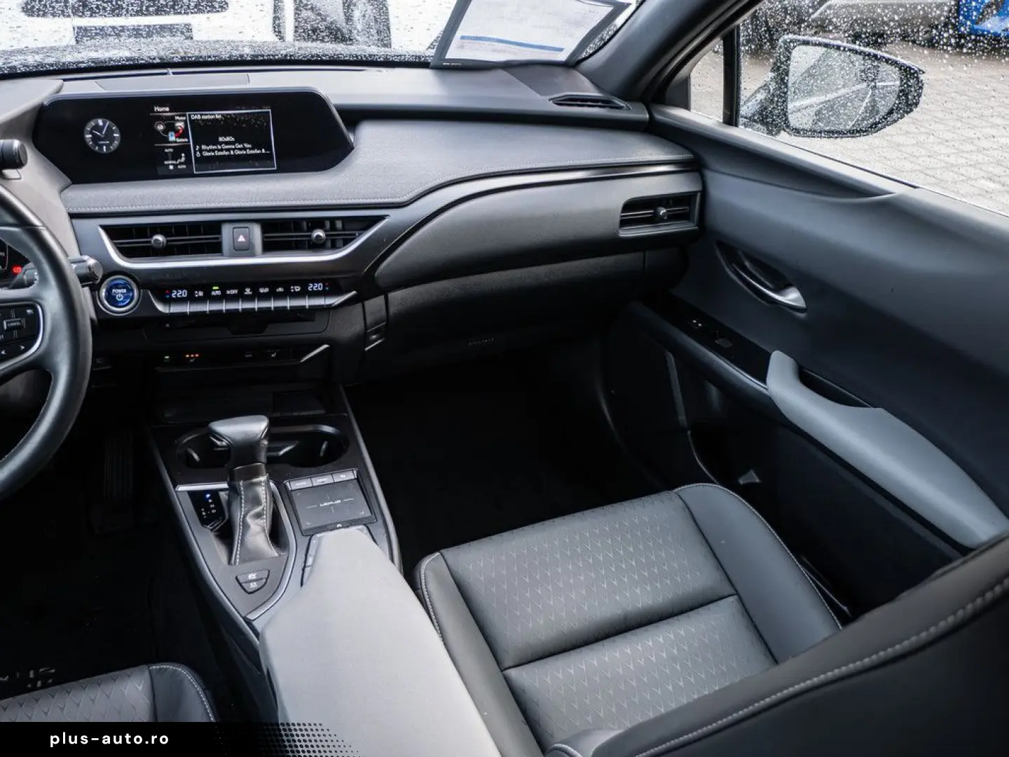 UX 250 h Style  KLIMA SHZ ACC LED SCHEINWERFER