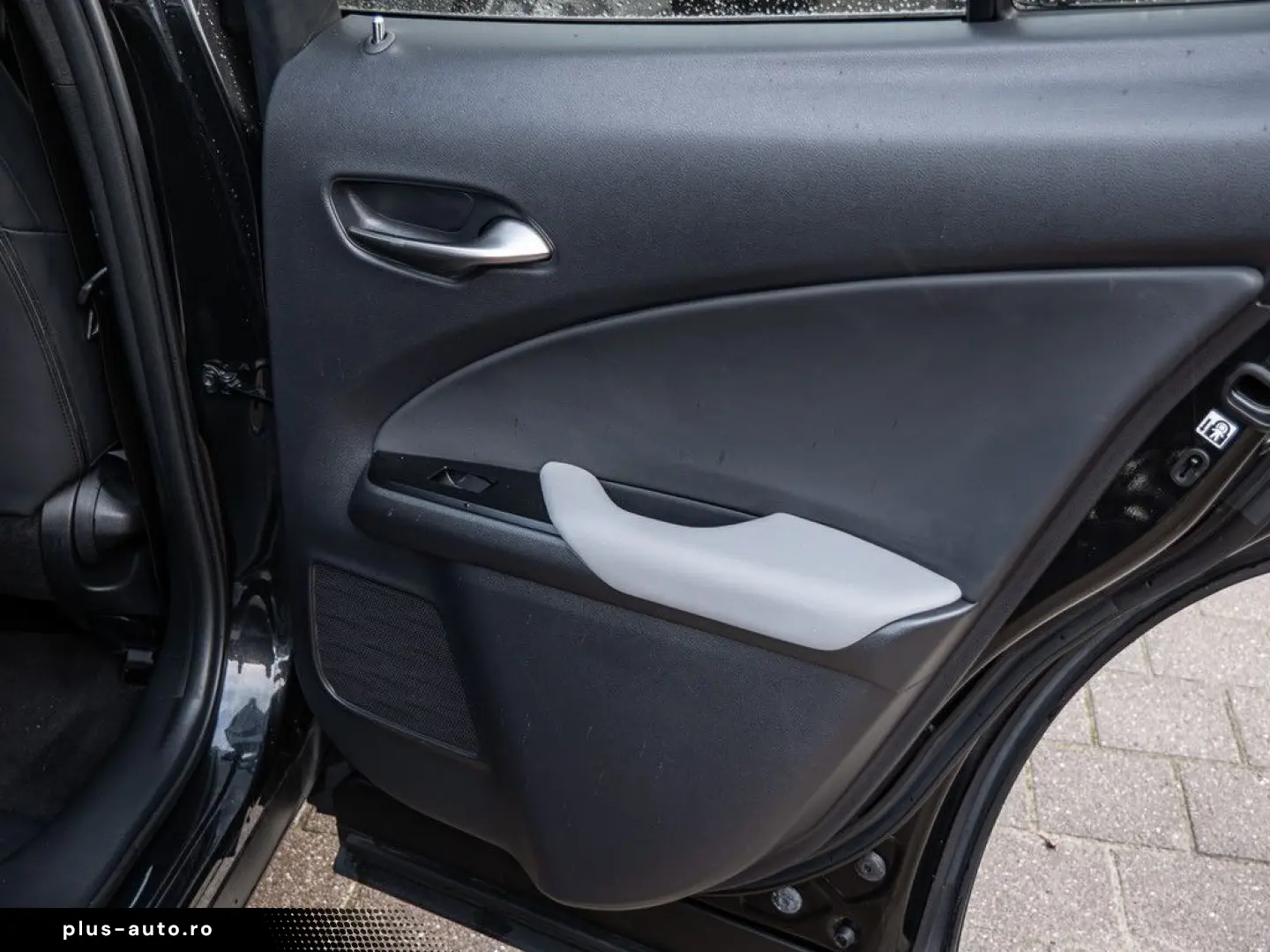 UX 250 h Style  KLIMA SHZ ACC LED SCHEINWERFER