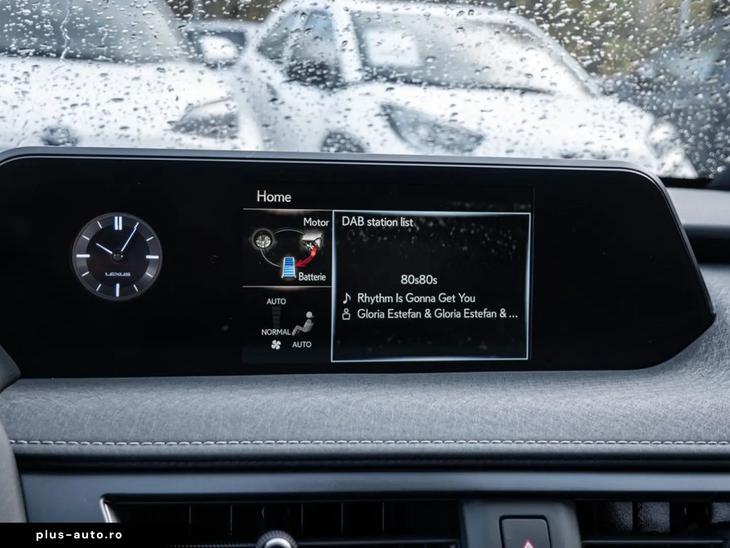 UX 250 h Style  KLIMA SHZ ACC LED SCHEINWERFER