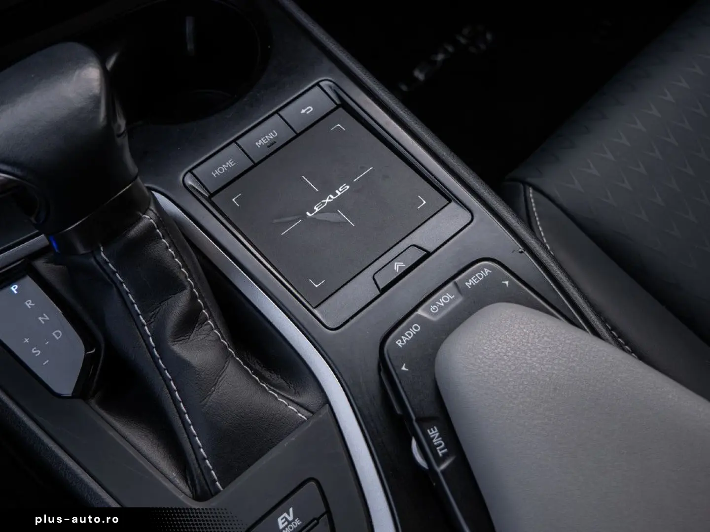 UX 250 h Style  KLIMA SHZ ACC LED SCHEINWERFER