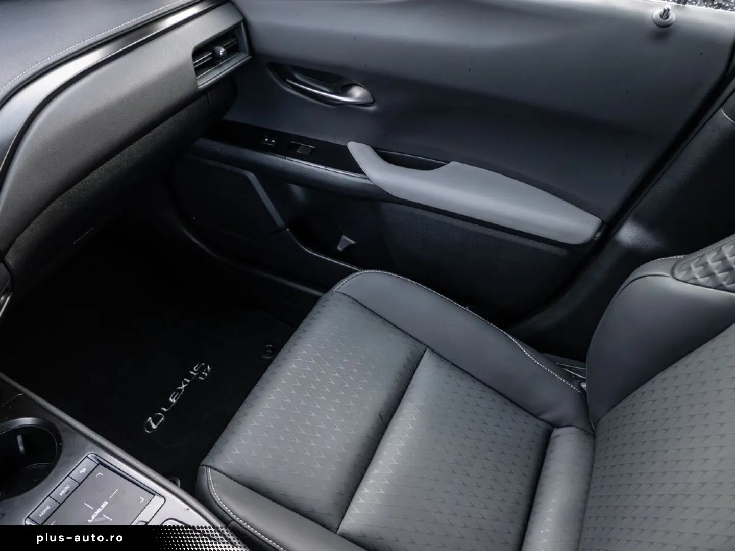 UX 250 h Style  KLIMA SHZ ACC LED SCHEINWERFER