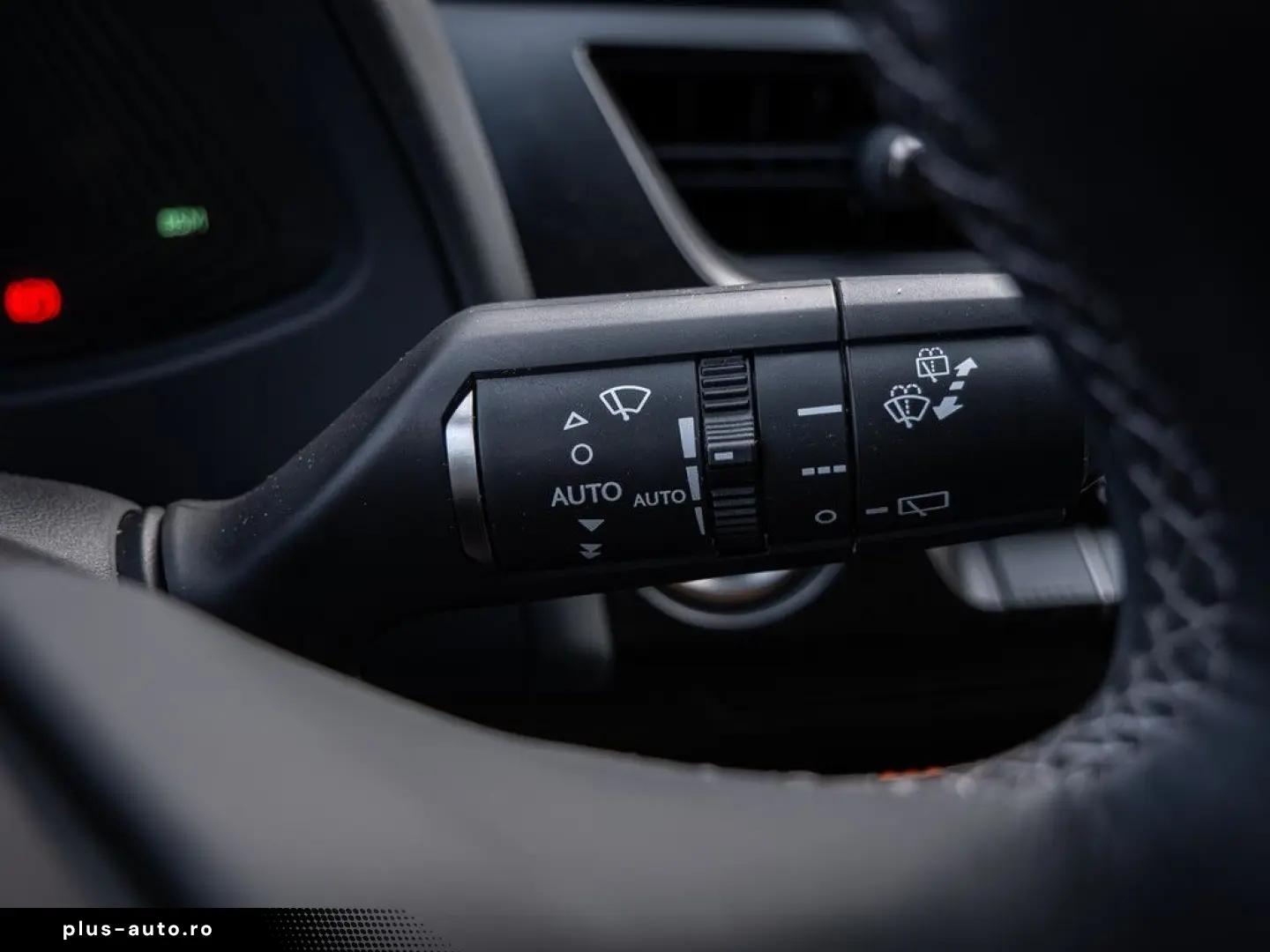 UX 250 h Style  KLIMA SHZ ACC LED SCHEINWERFER