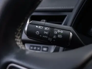 UX 250 h Style  KLIMA SHZ ACC LED SCHEINWERFER