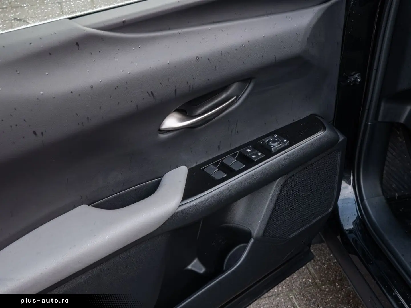 UX 250 h Style  KLIMA SHZ ACC LED SCHEINWERFER