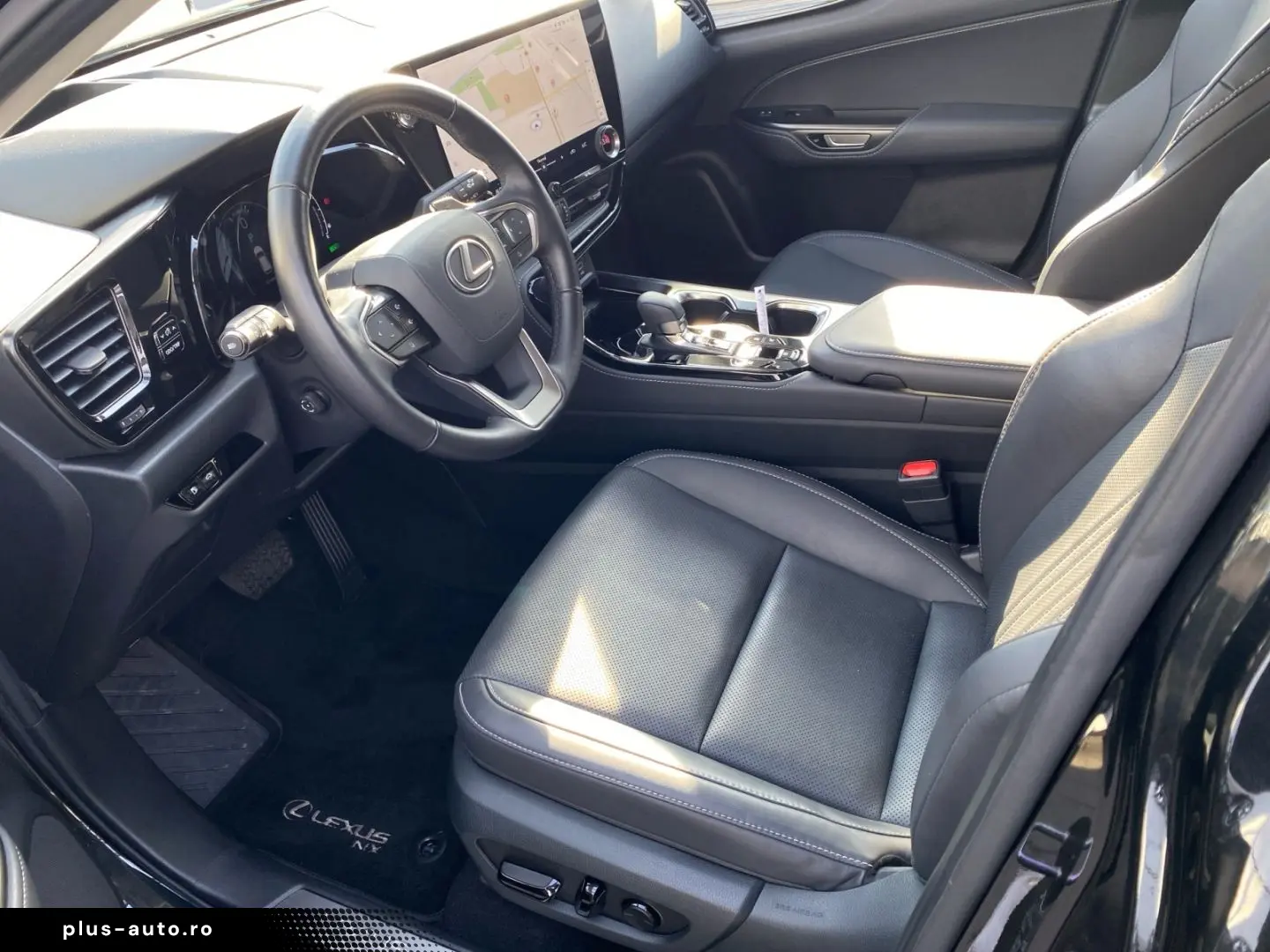 NX 350h E-FOUR Executive Line  360  HUD el Sitze