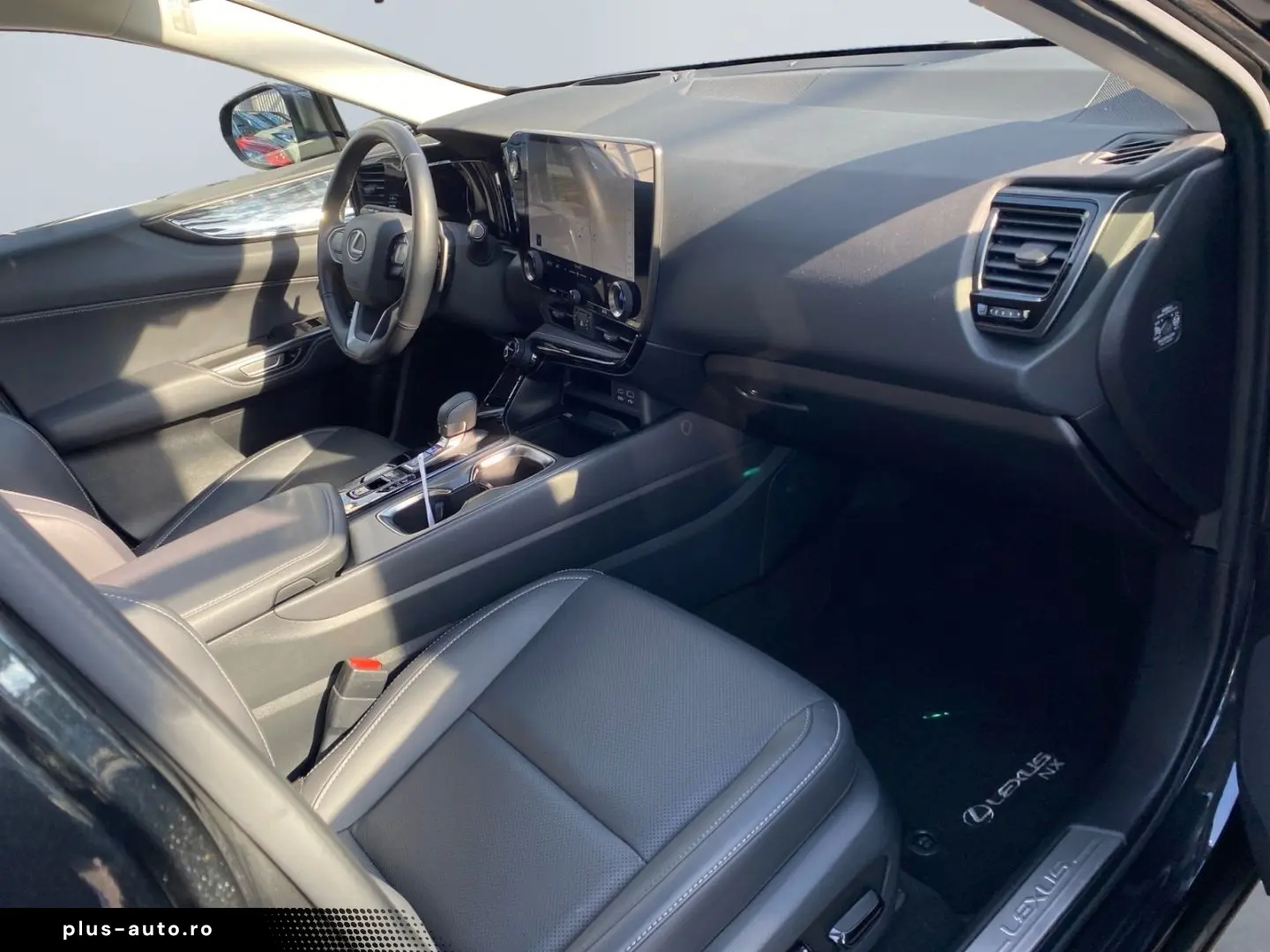 NX 350h E-FOUR Executive Line  360  HUD el Sitze